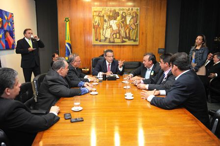 01 Vilton e Henrique Alves