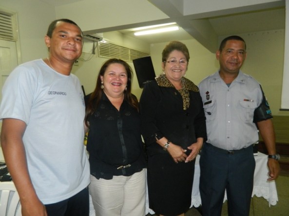 Entrega fardamento Polícia Mirim 01 (1)