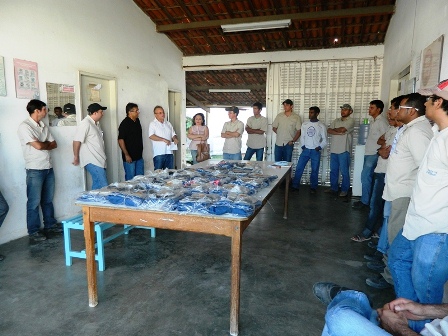 Entrega fardamentos agentes de endemias 01