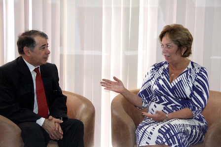 Embaixador Israel_Demis Roussos (1)