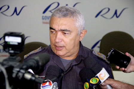 Coletiva operação carnaval_Demis Roussos (1)