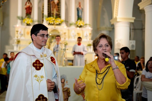 Governadora participa de Novena em Angicos - Elisa Elsie (5)