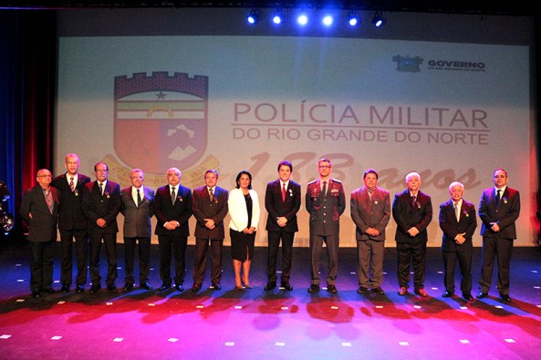 Policia Militar_Demis Roussos (8).jpg